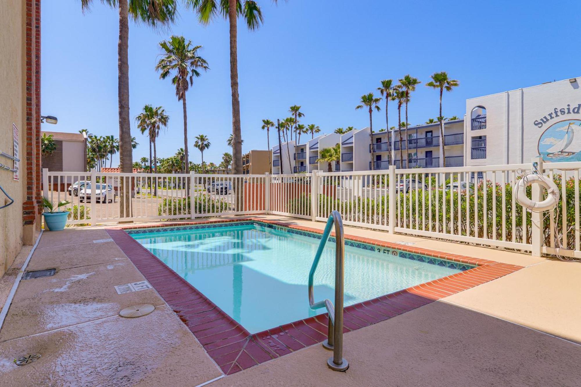 Luxe South Padre Condo With Pool - Walk To Beach! South Padre Island Exteriör bild